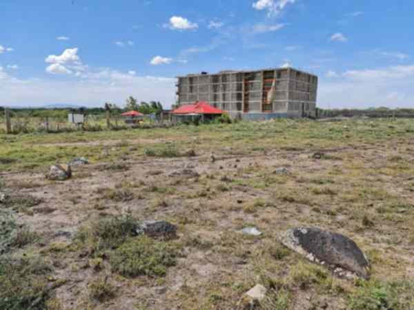 50 by 100 plots for sale in isinya kajiado up94o