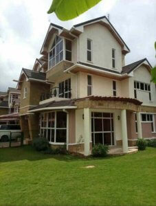 5 bedroom double storey house for rent in lavington dyxpm